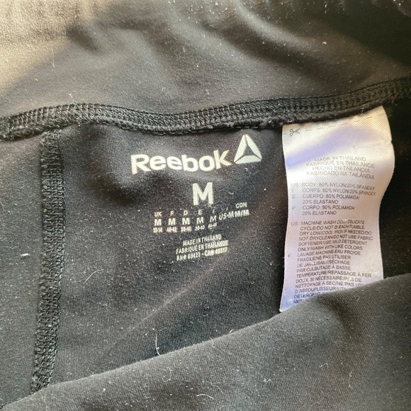 Reebok shorts Size M/L - Picture 3 of 3